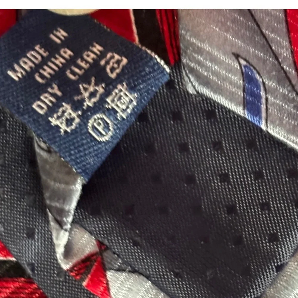 Meeting Street Necktie Red Gray Geometric Silk Hand Made Men's Tie Vintage‎